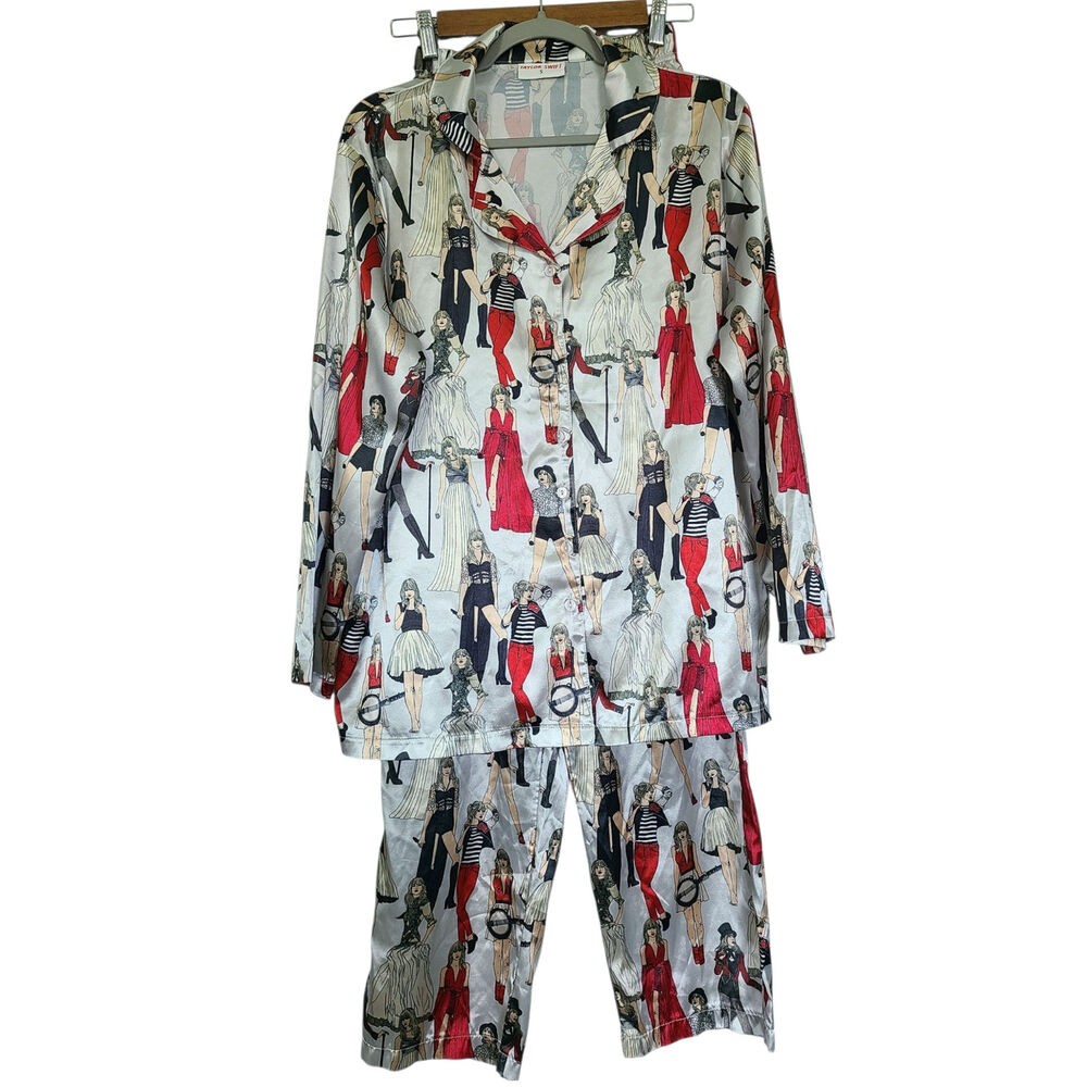 Official Taylor Swift Red (Taylor's Version) Eras Satin Pajama Set Small S PJs - Picture 3 of 9